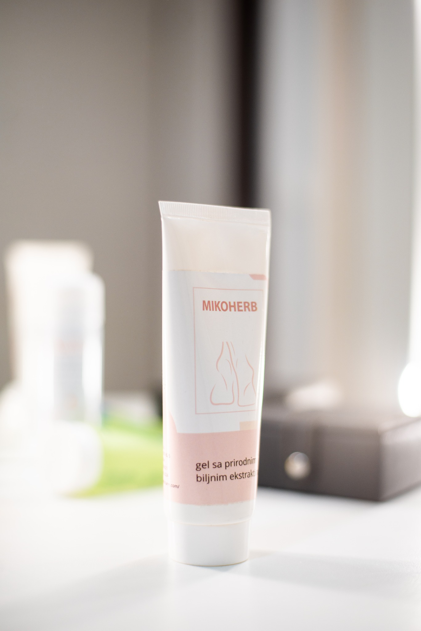 MIKOHERB GEL изправен